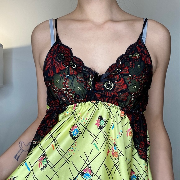 Yellow and black lingerie top - Picture 3 of 5